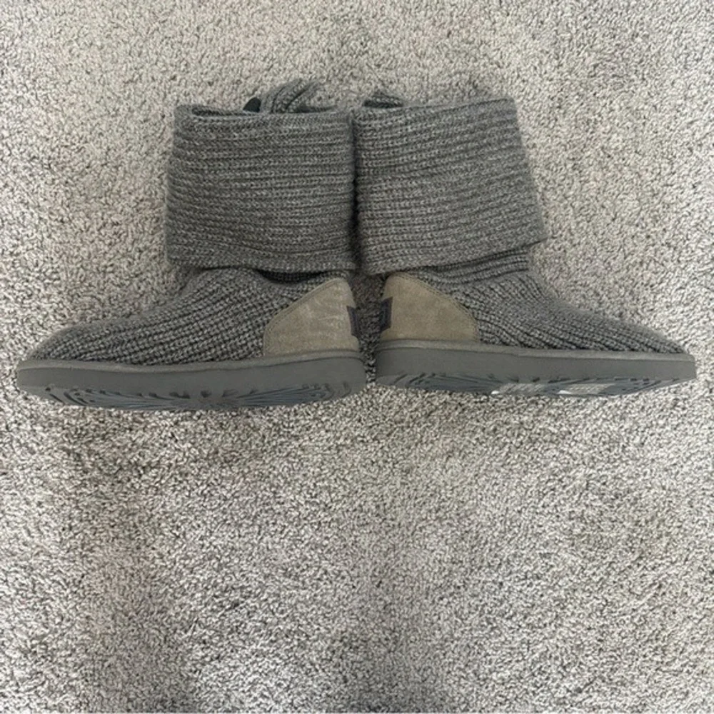 UGG Australia Women's Gray Knit Button Boots Size‎ 7 Right & Size 8 Left